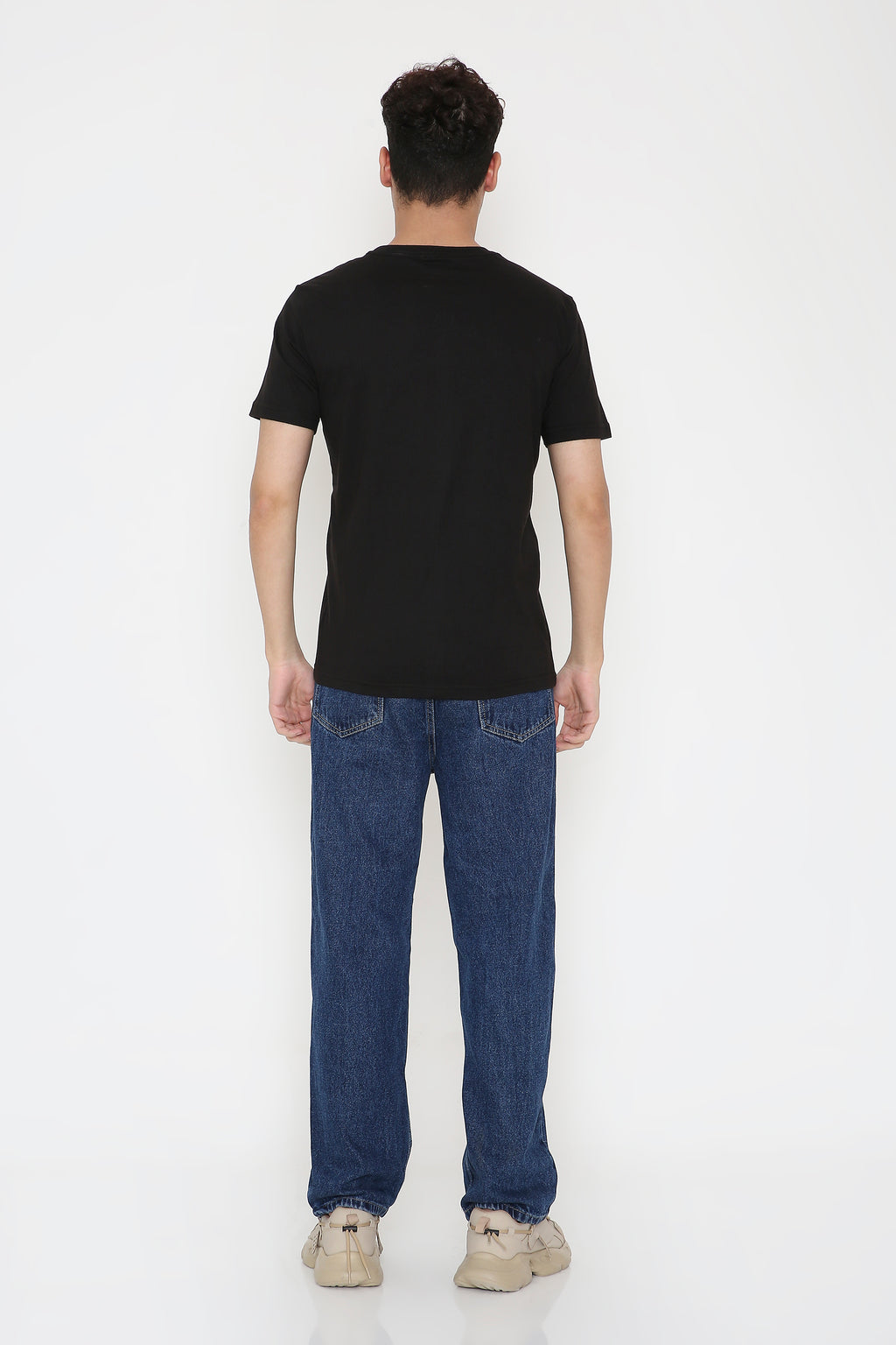 Strong And Free Canada Print T-Shirt in Black