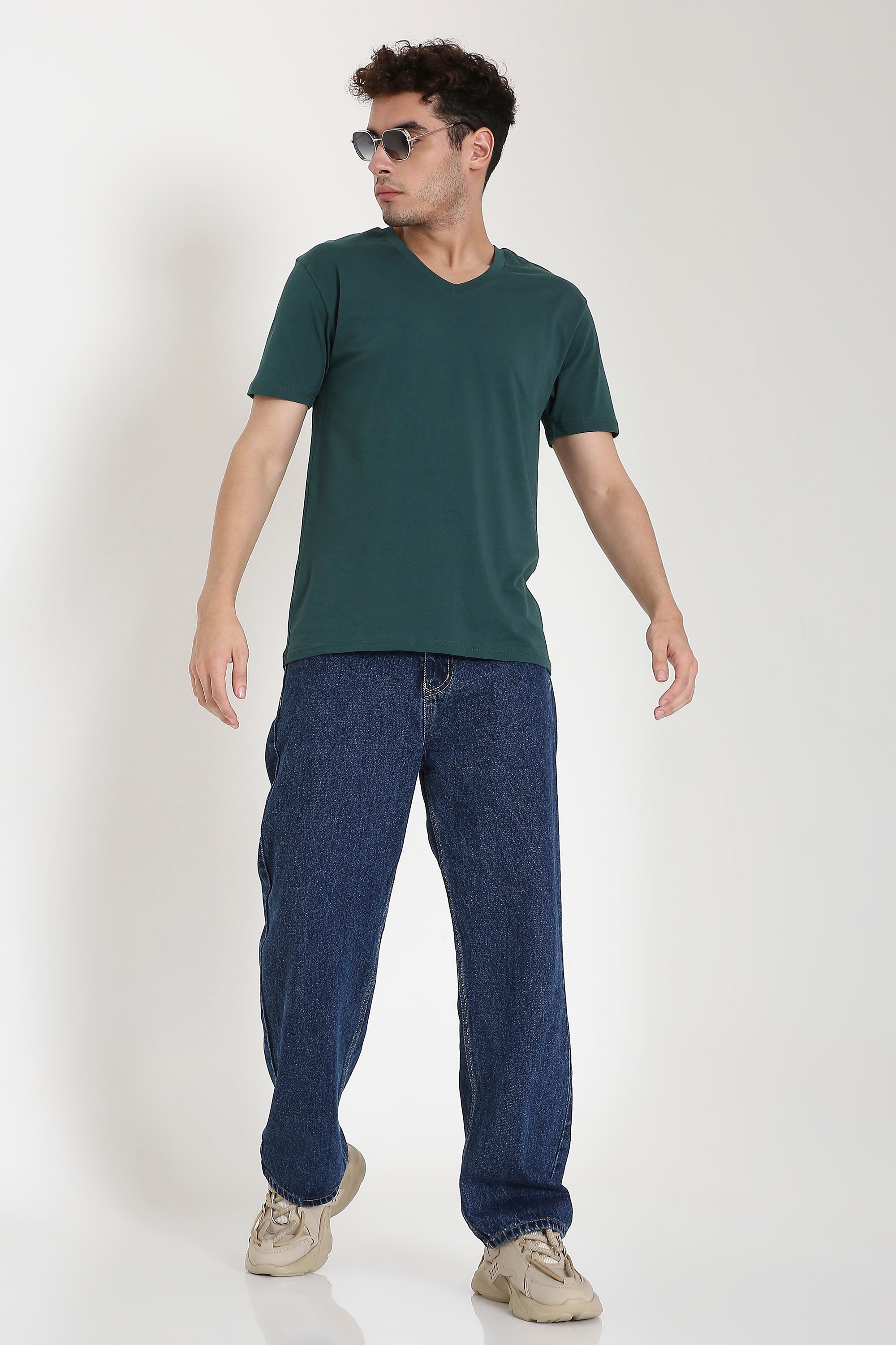 Plain V-Neck Half Sleeve Men's T-shirt in Dark Green